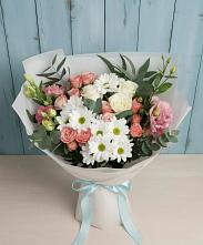 Букет цветов из:  Розы, Лизиантусы и Хризантемы в Московском