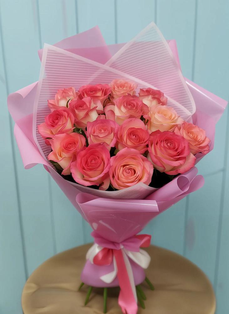 Букет 15 Розовых роз Равель в Московском
