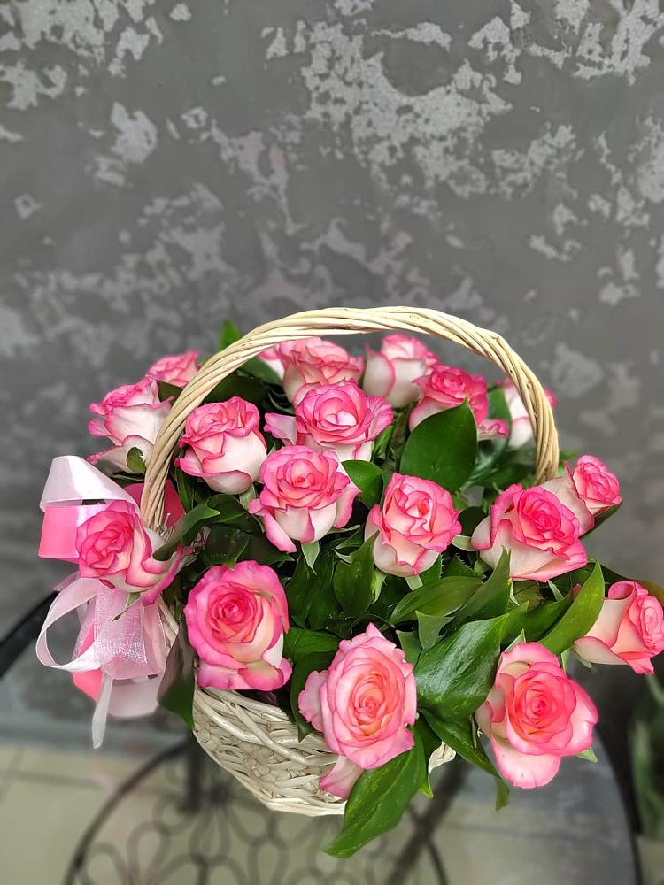 Цветочная композиция из Розы в корзине в Московском