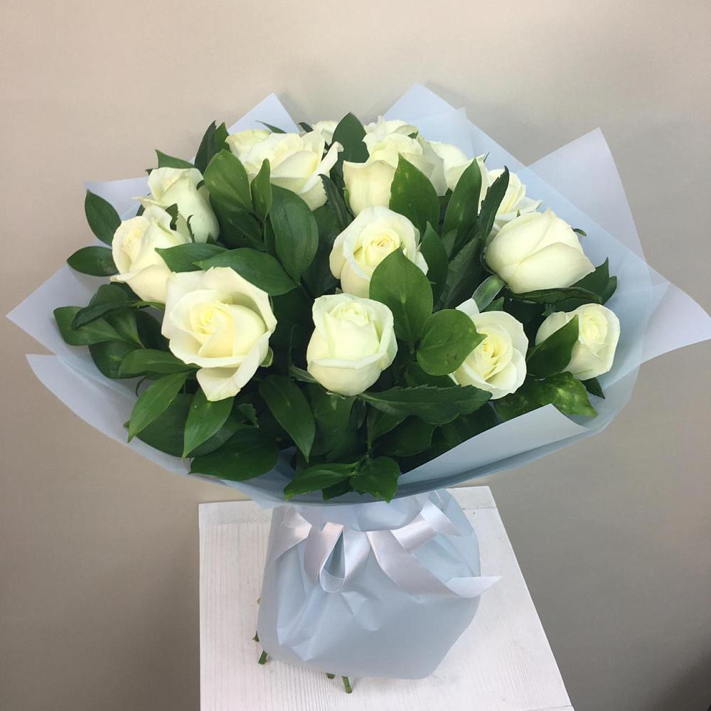 Букет 15 Белых роз Проуд в Московском