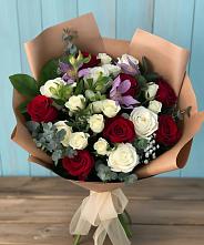 Букет цветов из:  Розы и Альстромерии #REPLACE_PRED# Московском