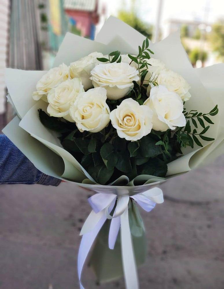 Букет Белые розы Проуд в Московском