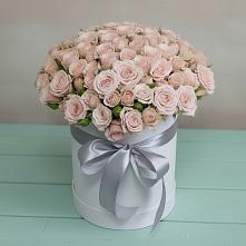 Цветочная композиция из Розы в шляпной коробке в Московском