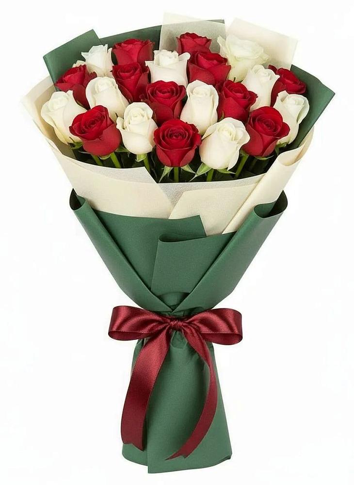Букет Микс из красных и белых роз в Московском