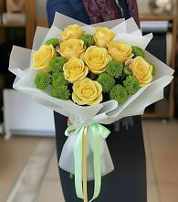 Букет цветов из:  Хризантемы и Розы в Московском