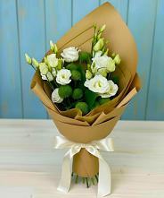 Букет цветов из:  Хризантемы и Лизиантусы в Московском