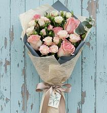 Букет цветов из:  Розы #REPLACE_PRED# Московском