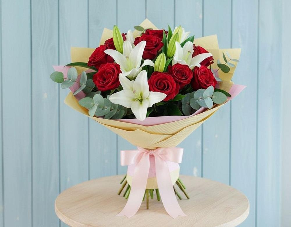 Букет цветов из: Лилии и Розы в Московском