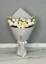 Букет цветов из:  Розы и Лизиантусы в Московском